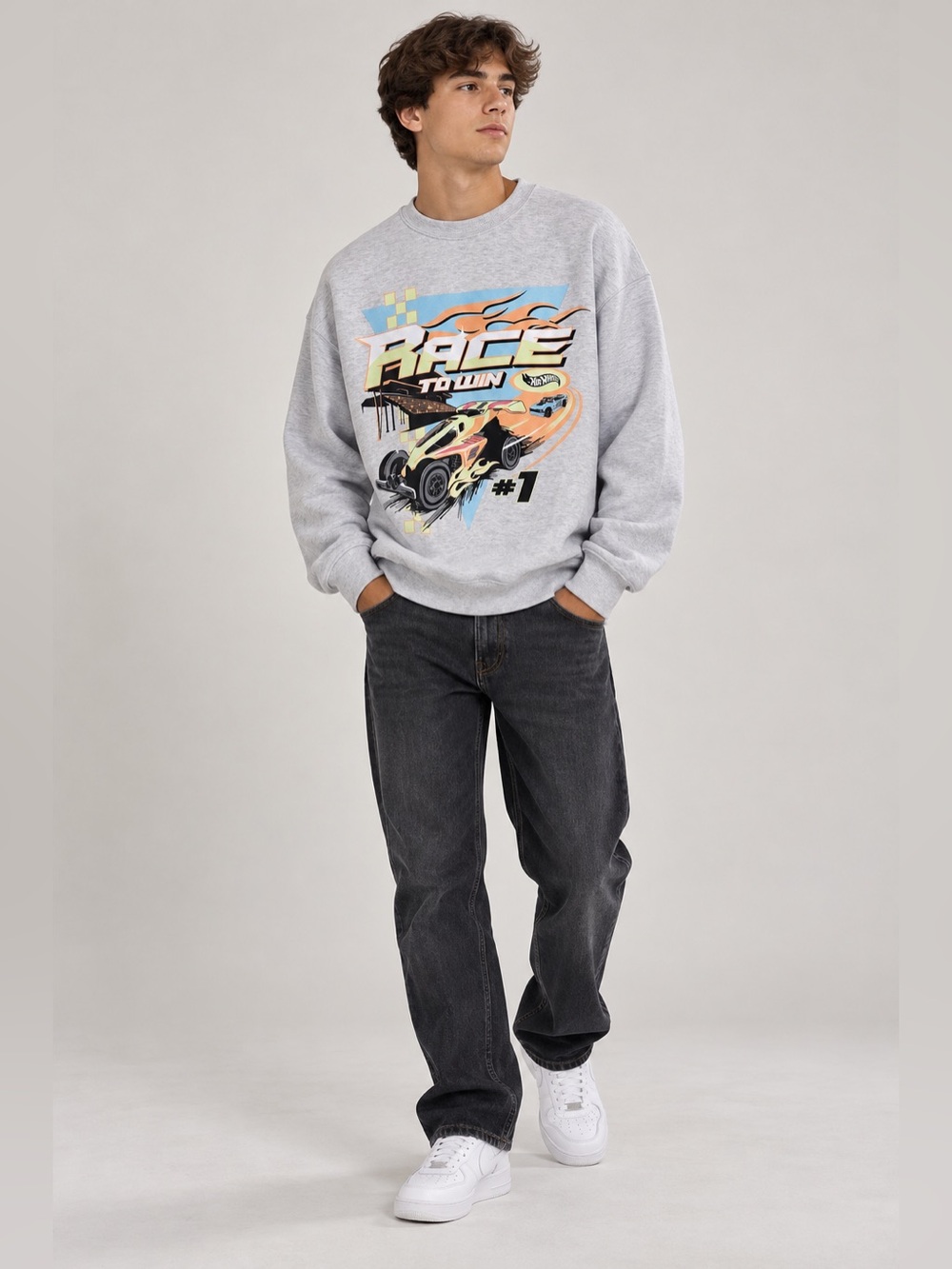Hot Wheels Race To Win Graphic Crewneck Sweatshirt Light Grey Unisex Small S